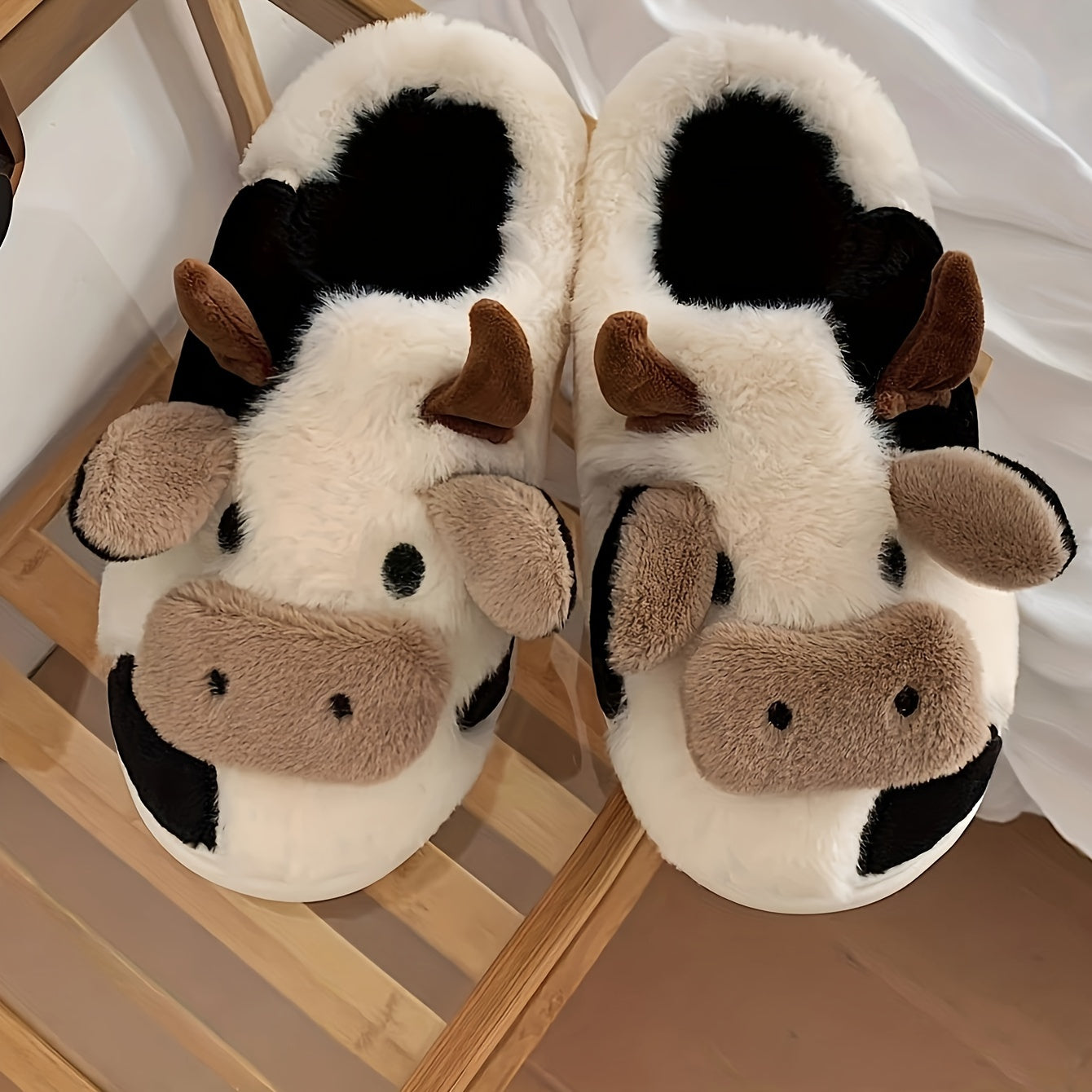 Cute Cartoon Cow Slippers, Winter Warm Plush Indoor Home Shoes, Unisex Half Slipper with TPR Sole, Fabric Insole & Lining, All-Season Cozy Footwear