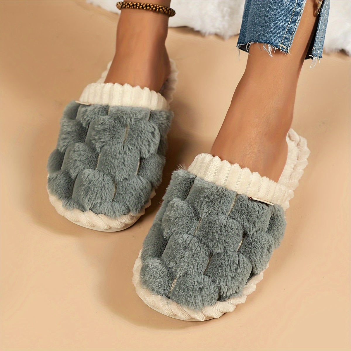 [Cozy Plush Slippers] Soft & Warm Women's Winter Plush Slippers | Cozy Chic Indoor Comfort with Non-Slip PVC Sole, Cream Cuff Detail, Hand Washable