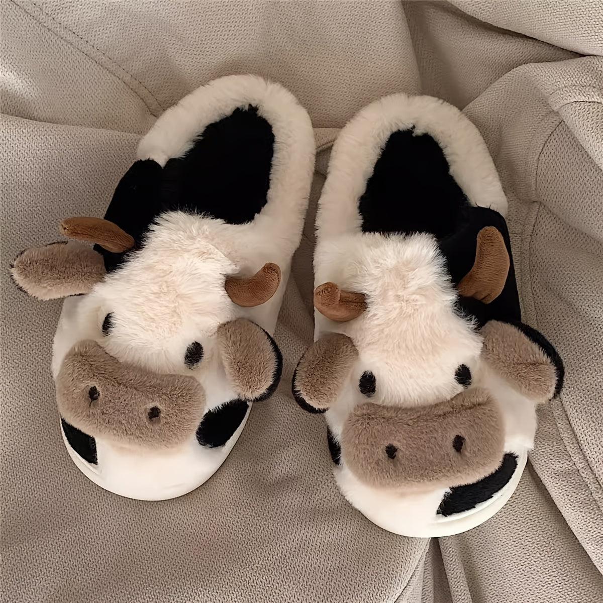 Cute Cartoon Cow Slippers, Winter Warm Plush Indoor Home Shoes, Unisex Half Slipper with TPR Sole, Fabric Insole & Lining, All-Season Cozy Footwear