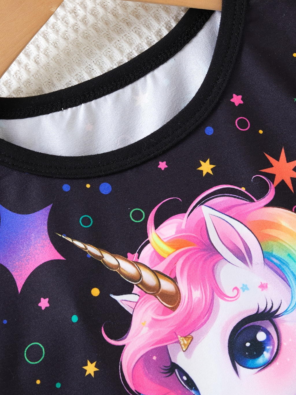Girls' Spring/Autumn/Summer 2pcs Set with Luminous Cute Unicorn Pattern Round Neck Hoodie T-shirt Short Sleeve Top + Luminous Starry Sky Print Elastic Waist Trousers with Tied Feet Pants Cute Style Pants Suit, Suitable for Ou
