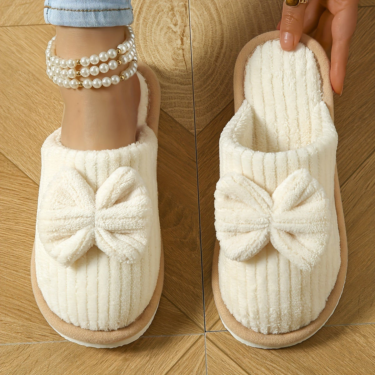 [Cozy Slippers] Cozy Fleece-Lined Women's Slip-On Winter Slippers | Soft All-Season Indoor House Shoes for Home & Couples, Casual Slip-On Design with Bow Detail, EVA Sole